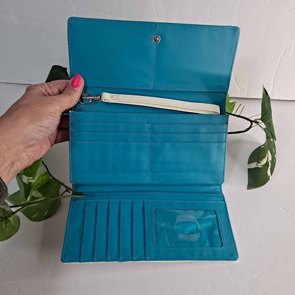 Target Wallet/Wristlet - Picture 3 of 4
